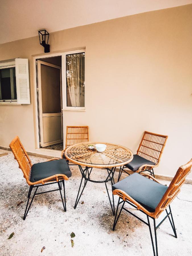 Explore Greece From Apartment With Private Garden Chalkís Zewnętrze zdjęcie